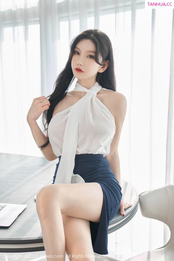 周于希dummy  [XiuRen]高清写真图 2022.12.02 No.5948 周于希Sally 丰腴美臀第23张图片